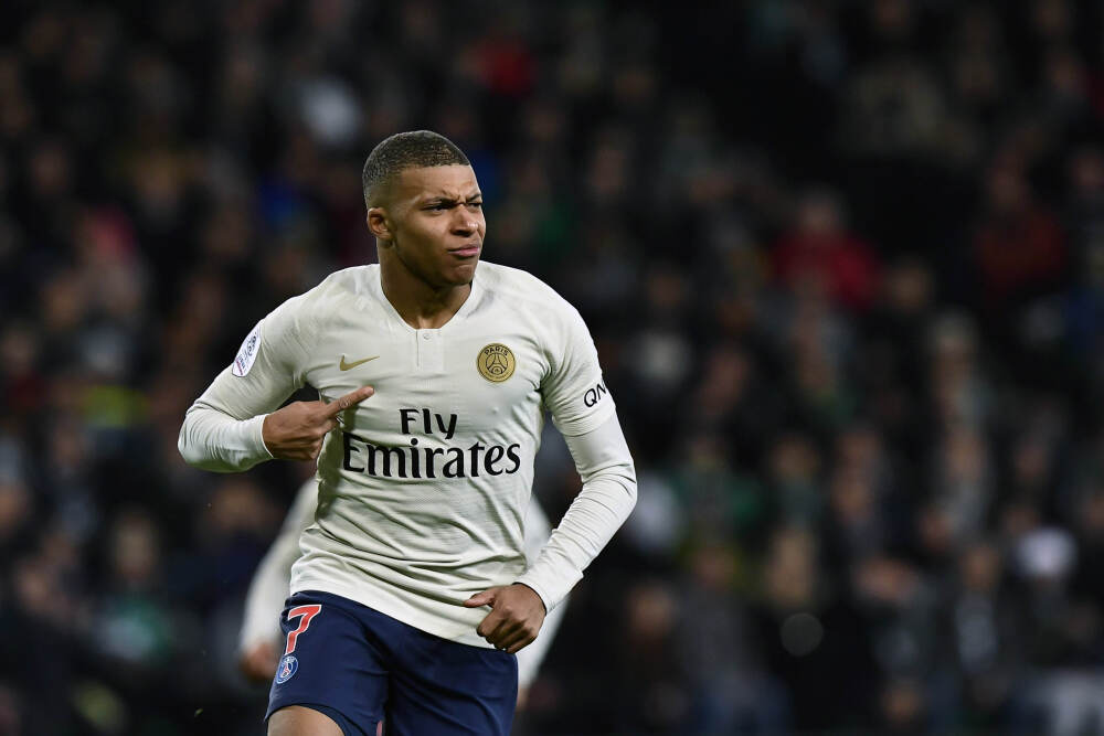 特斯拉(TSLA.US)、Stellantis(STLA.US)等车企“躲过一劫”！意监管机构放行 接受整改承诺并不予罚款